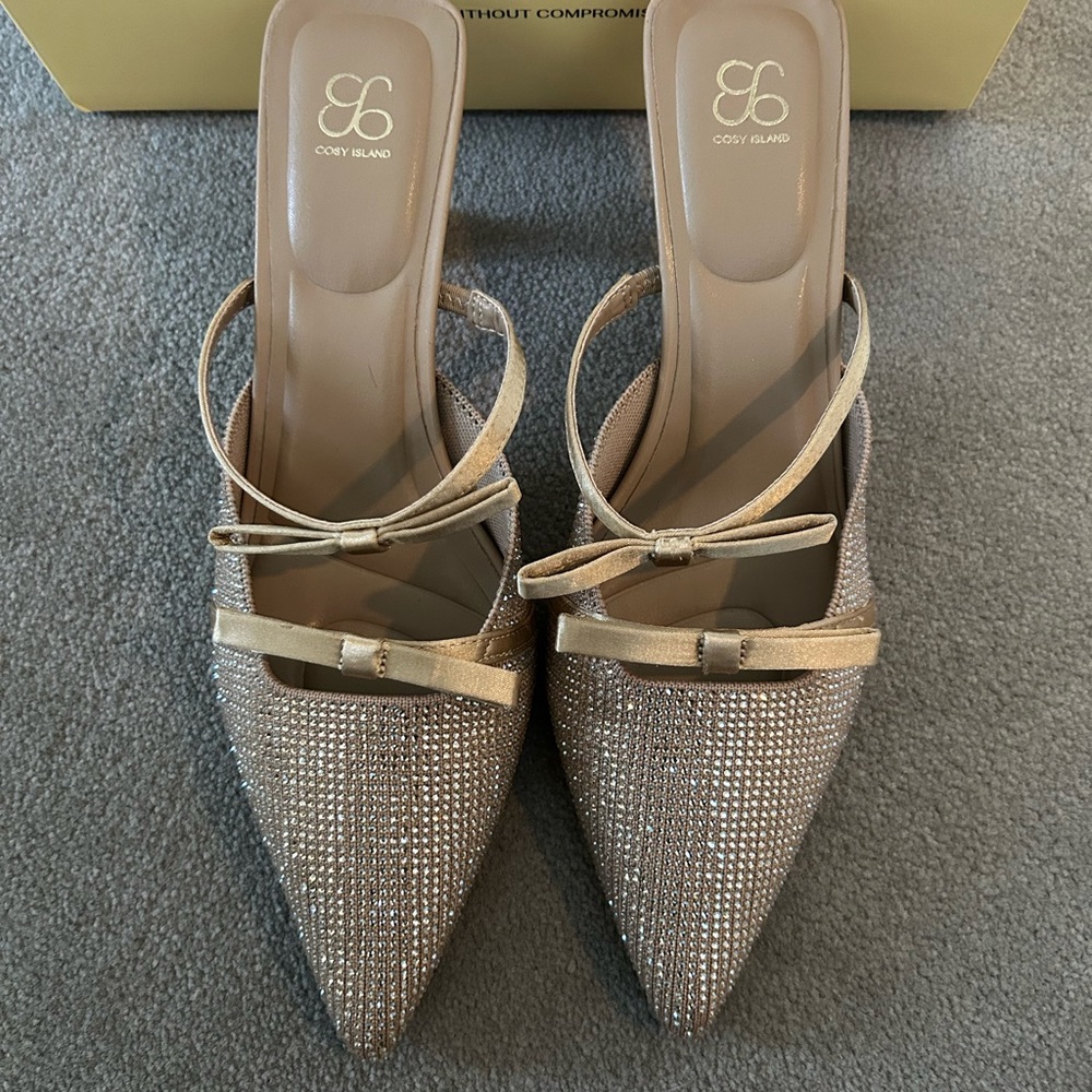 Cosy Island Bowtention Diamond Pointed Toe Heeled Mules - Picture 2 of 11